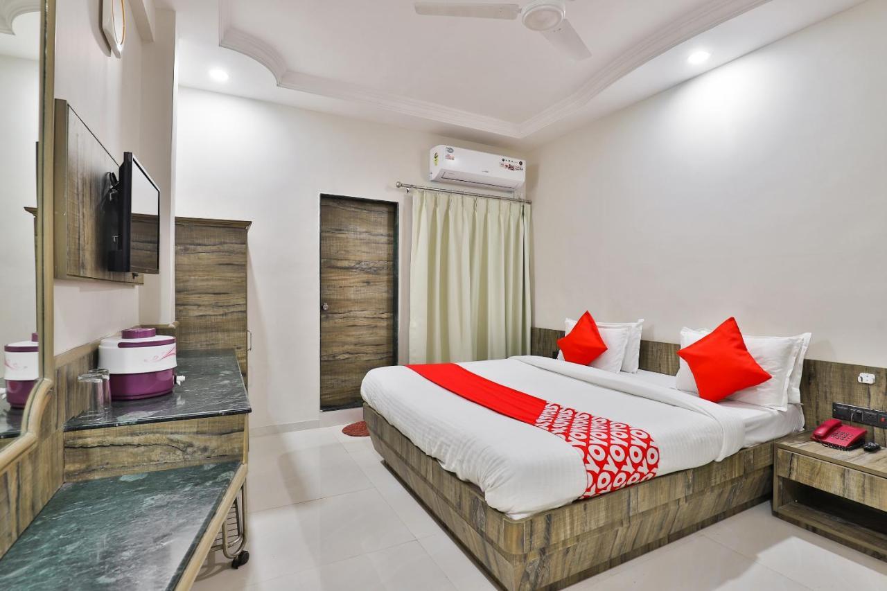 Oyo 23540 Hotel Suryakant Rajkot Exterior photo